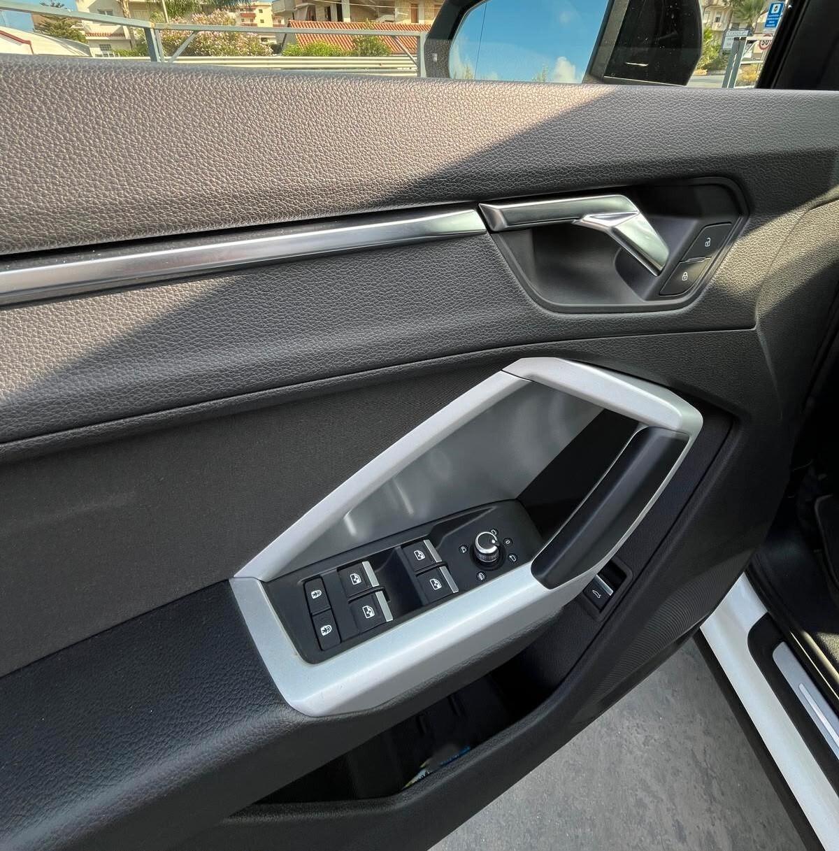 Audi Q3 45 TFSI e S tronic line edition