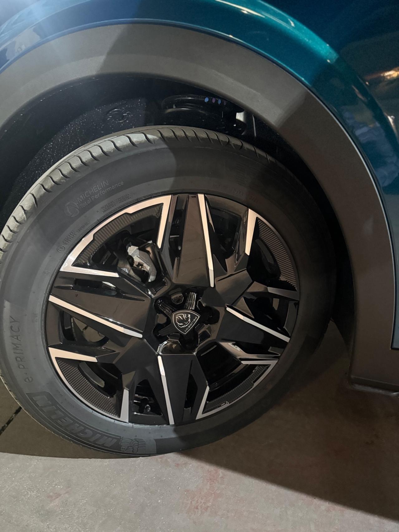 Peugeot 3008 Hybrid 145 e-DCS6 Allure Business