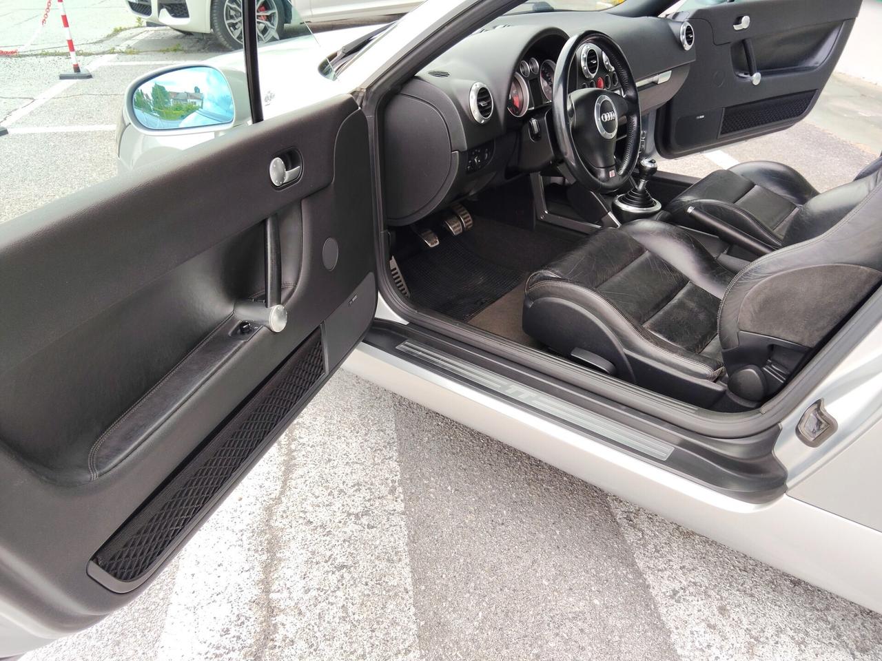 Audi TT Roadster 1.8 T 20V 179 CV cat