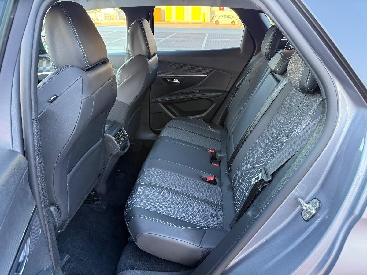 PEUGEOT - 3008 - BlueHDi 130 EAT8 S&S Allure