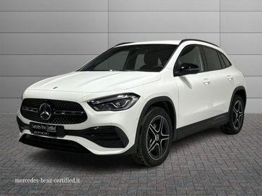 MERCEDES-BENZ GLA 250 e Plug-in hybrid Automatic Premium