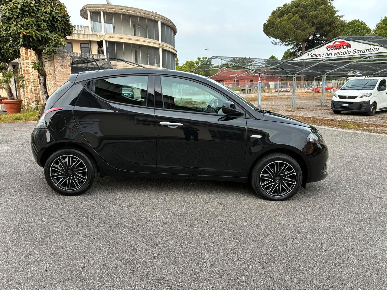 Lancia Ypsilon 1.0 FireFly 5 porte S&S Hybrid Gold