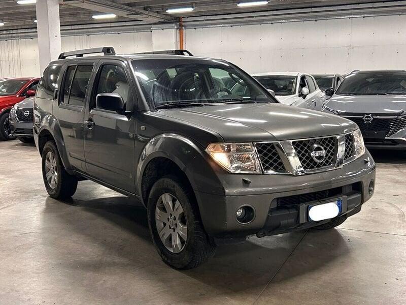 Nissan Pathfinder 2.5 dCi LE