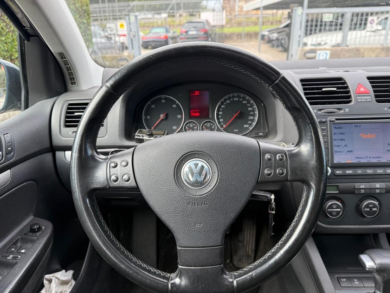 Volkswagen Golf 2.0 TDI Sportline + TETTO