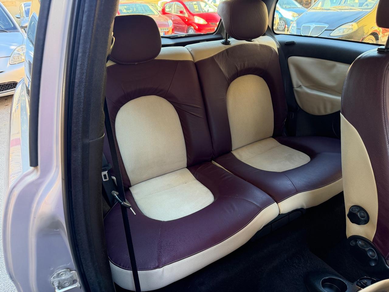 Lancia Ypsilon 1.3 MJT 90 CV Blue&Me