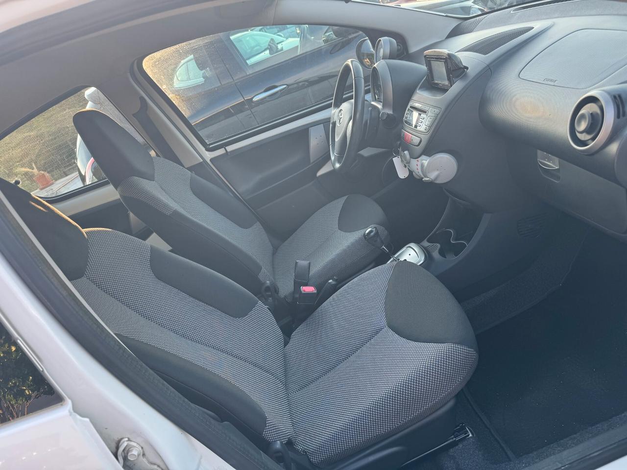 Toyota Aygo 1.0 12V VVT-i 5 porte Lounge Connect