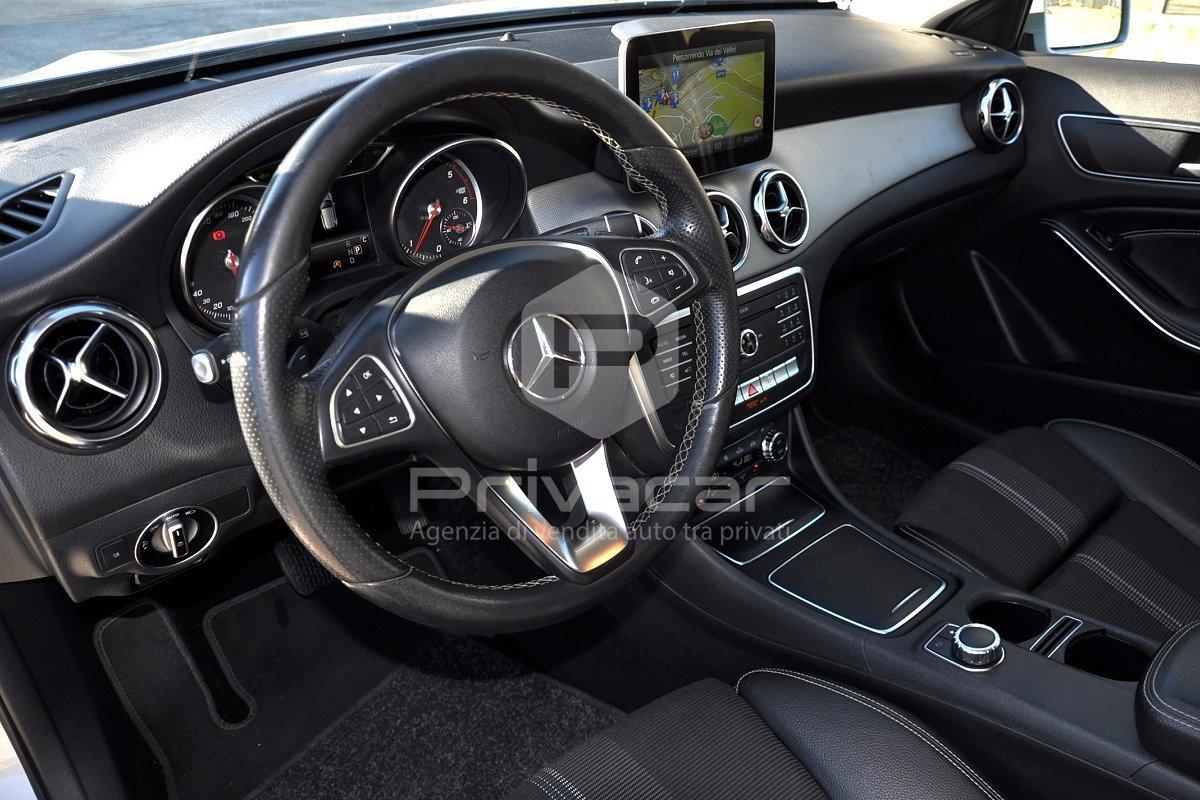 MERCEDES GLA 180 d Automatic Sport