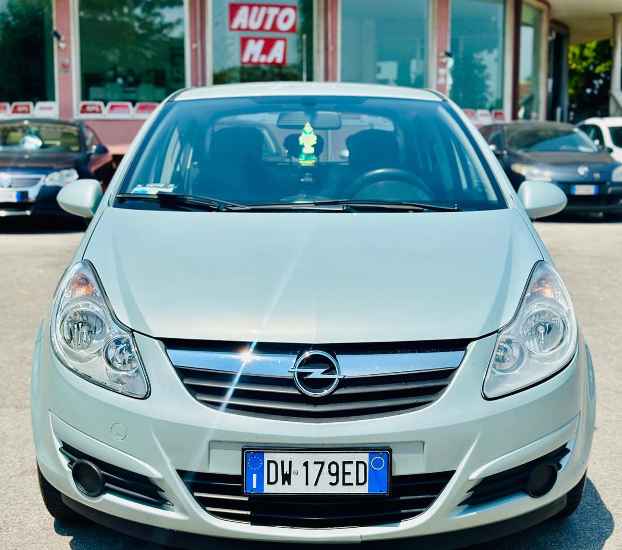 Opel Corsa 2009 1.2 benzina / GPL OK NEOPATENTATI ! ! !