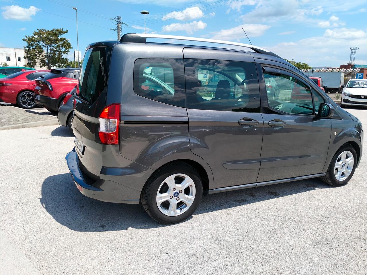 Ford Tourneo Courier Tourneo Courier 1.5 TDCI 75 CV Plus