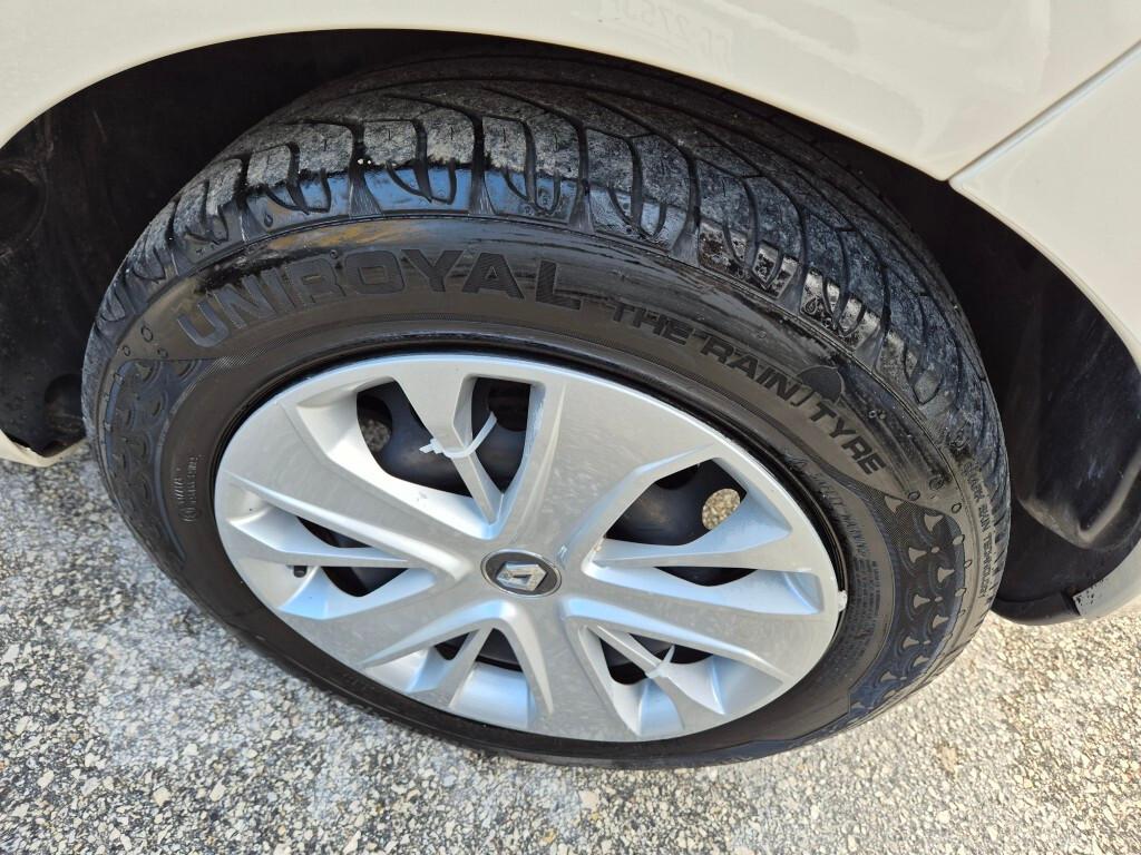 Renault Clio 1.5 dCi 75cv e6 NEOPATENTATI