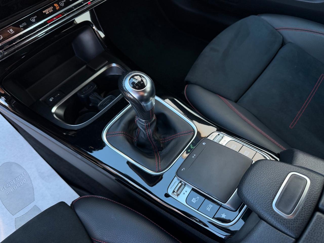 Mercedes-benz A 200 Premium AMG Line