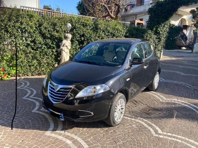 LANCIA Ypsilon 0.9 T.Air 85 CV 5 porte Metano Ecochic Gold