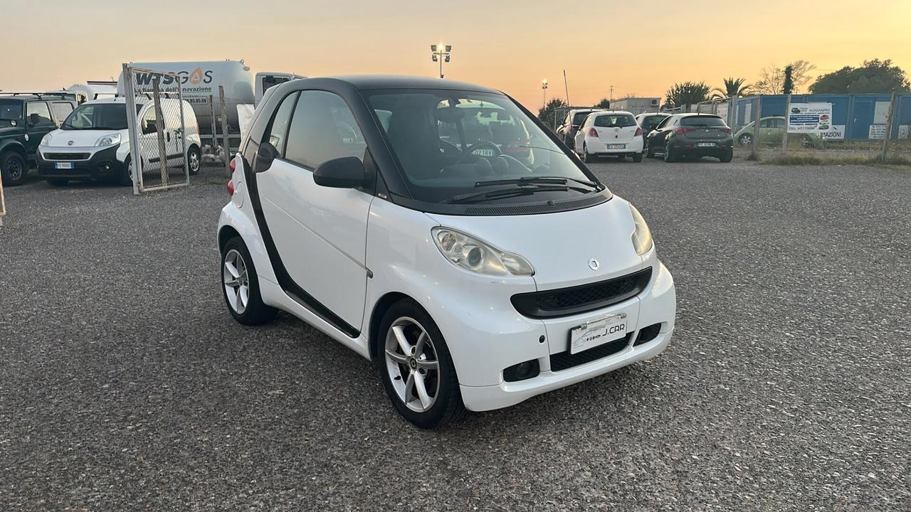 Smart ForTwo 1000 52 kW MHD coupé pure