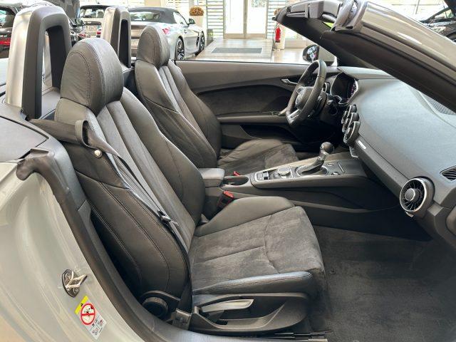 AUDI TT Roadster 40 TFSI S line S tronic - Navi