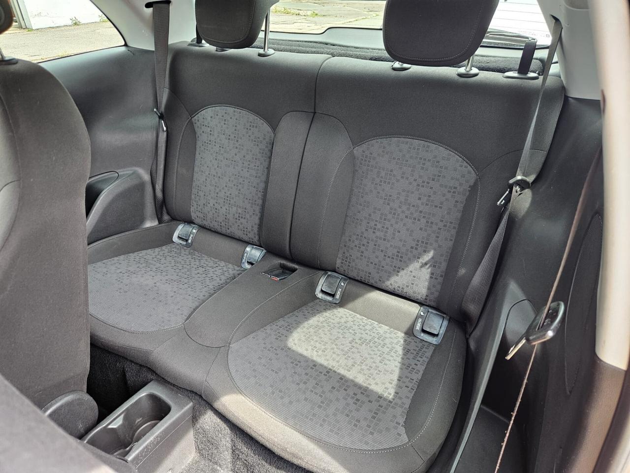 Opel Adam 1.2 70 CV
