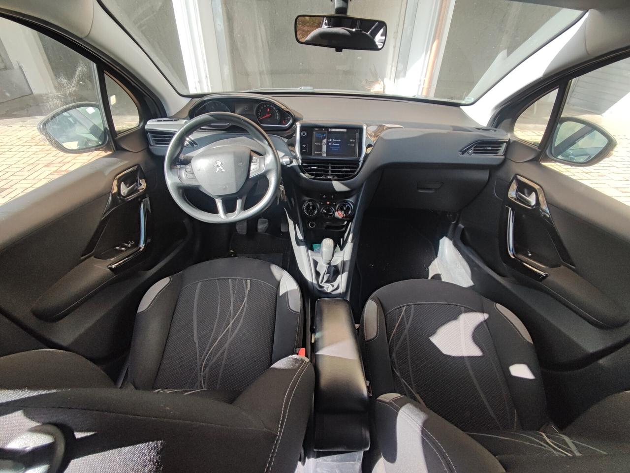 Peugeot 208 PureTech 82 5 porte Allure