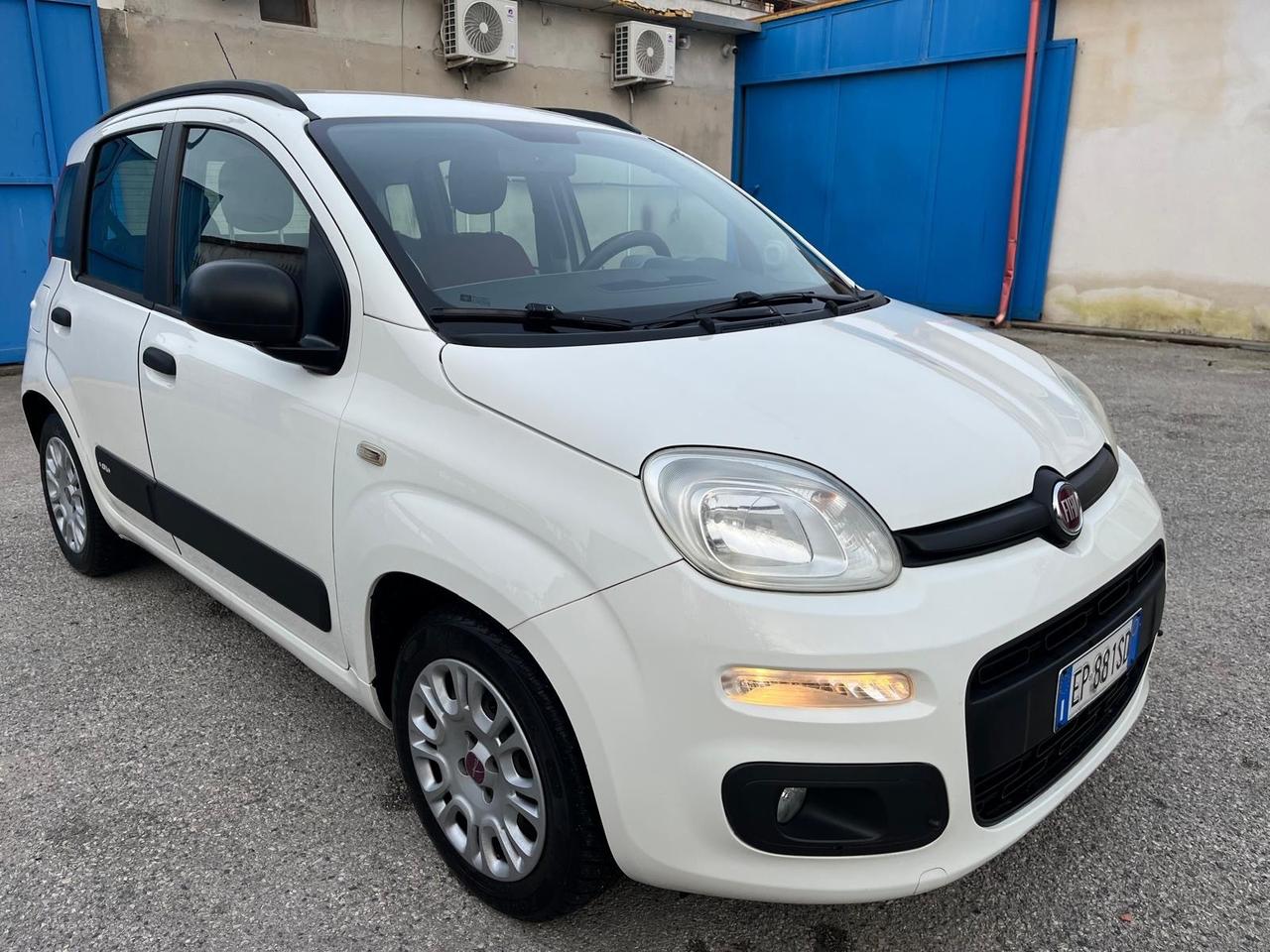 Fiat Panda -1.2 gpl-lounge-full-02/2013