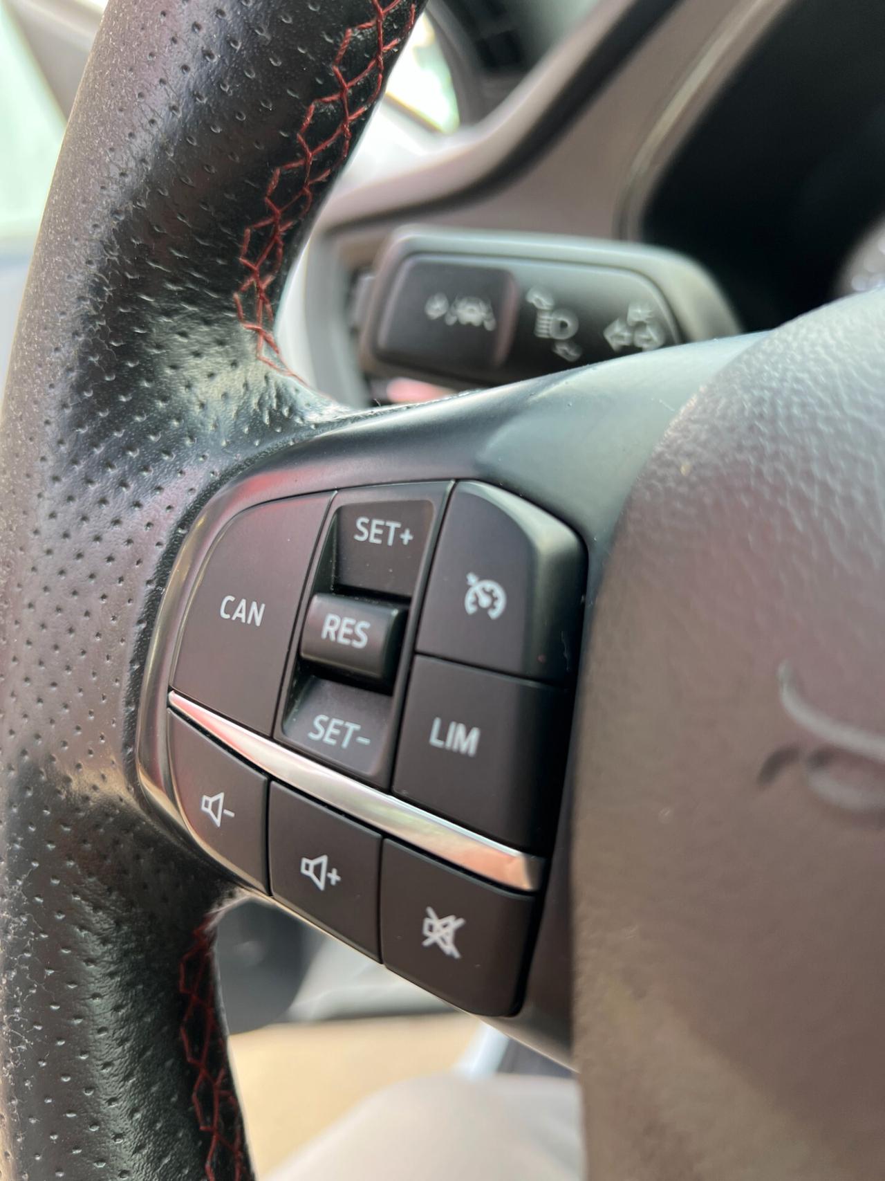 Ford Kuga 1.5 TDCi Automatica