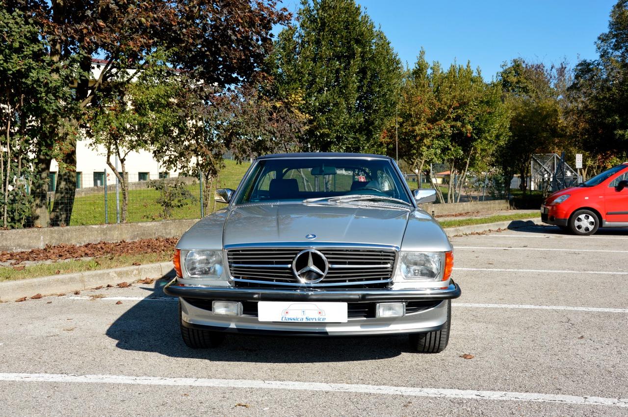 Mercedes-benz SL 560 R 107