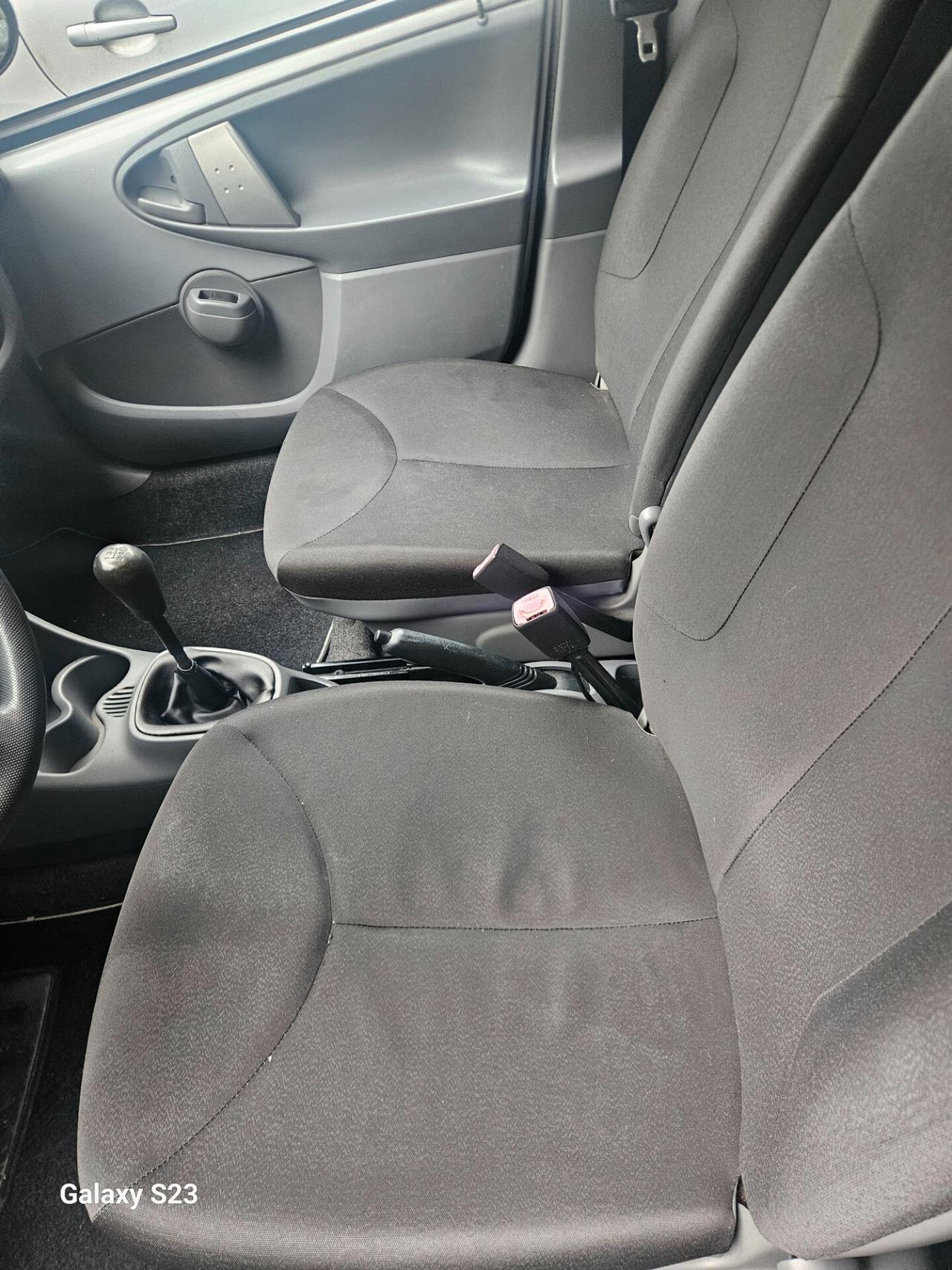 Toyota Aygo 1.0 12V VVT-i 5 porte Sol