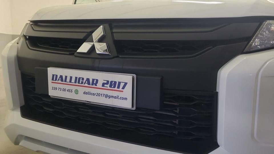 Mitsubishi L200 2.3 D Club Cab 4x4 Easy Select Inform