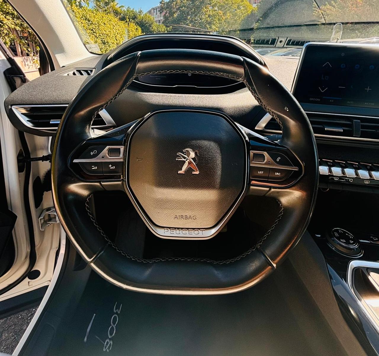 Peugeot 3008 BlueHDi 130 S&S Allure