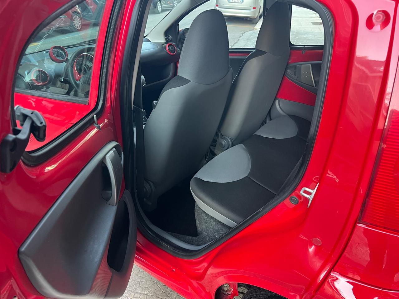 Peugeot 107 1.0 68CV 5p. Plaisir