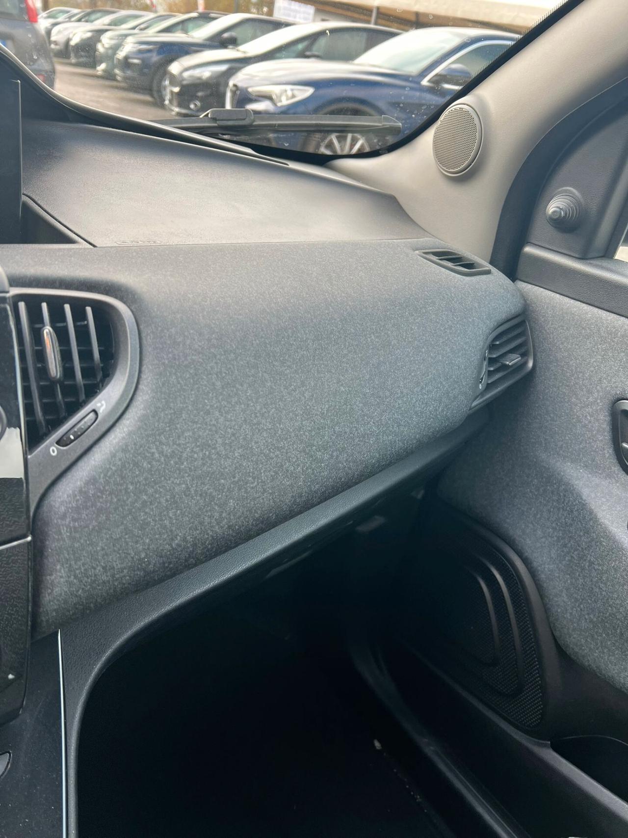 Lancia Ypsilon 1.0 FireFly 5 porte S&S Hybrid Ecochic