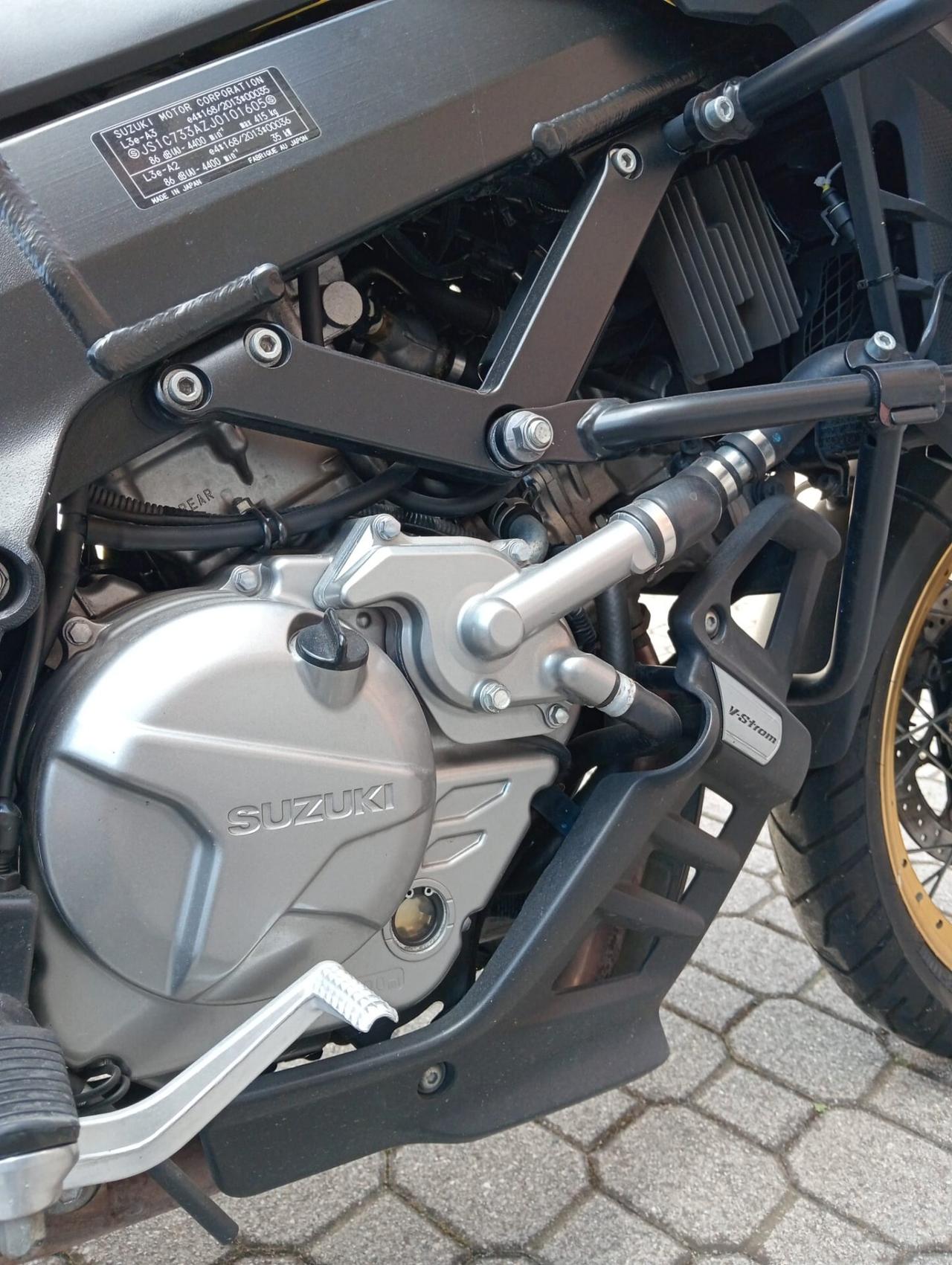 Suzuki V Strom DL 650 XT ABS