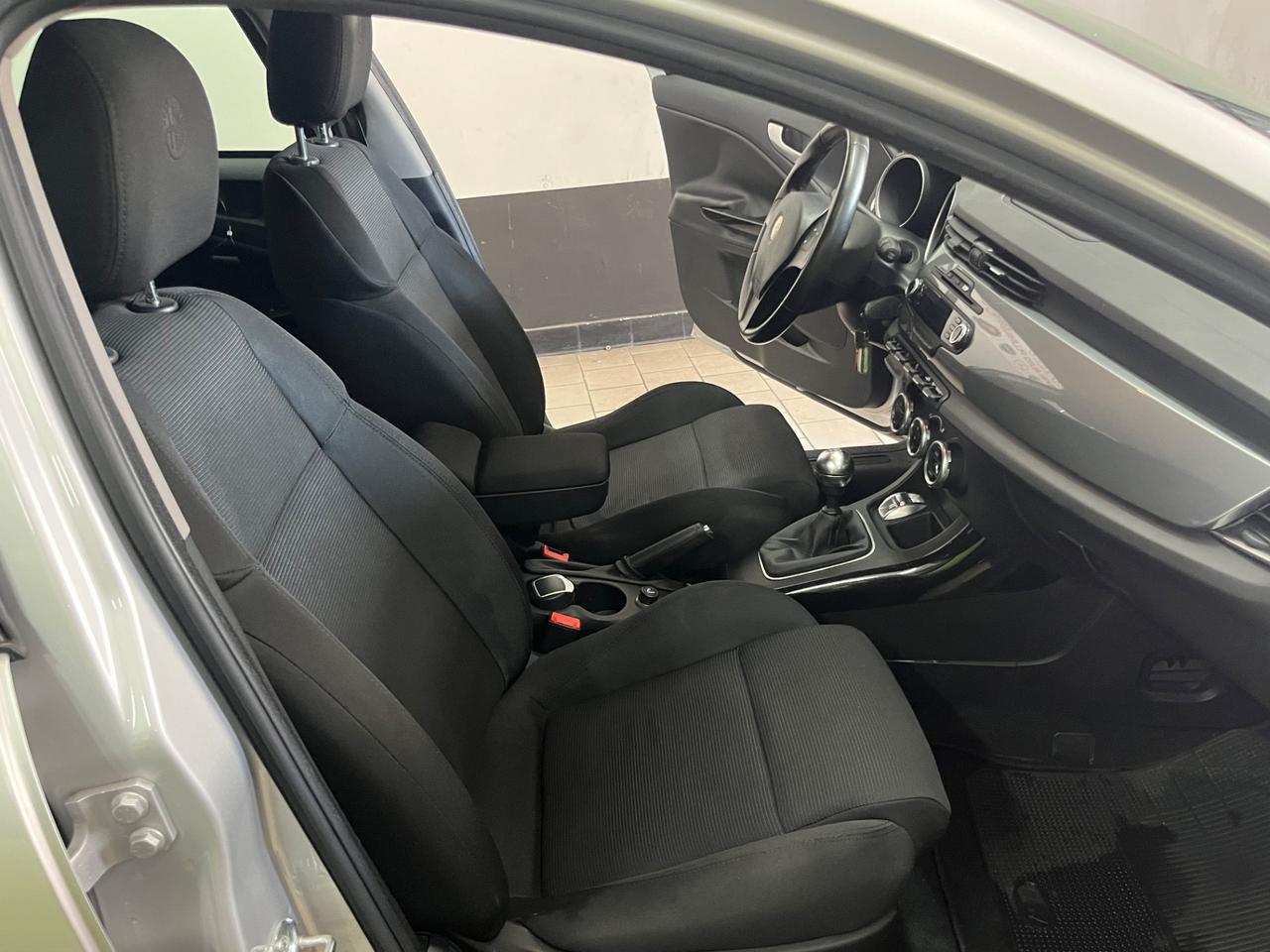 Alfa Romeo Giulietta 1.6 JTDm-2 full optional 2013