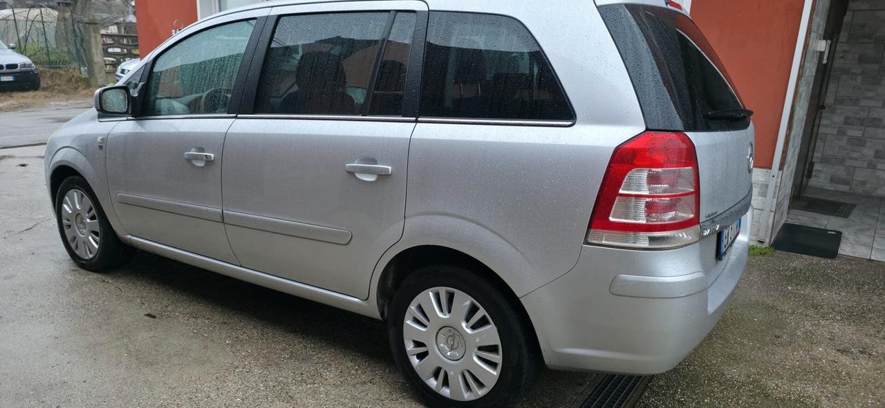 Opel zafira 1.6 benzina con metano neop