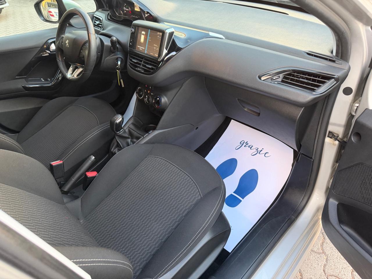 Peugeot 208 PureTech 82 5 porte Allure