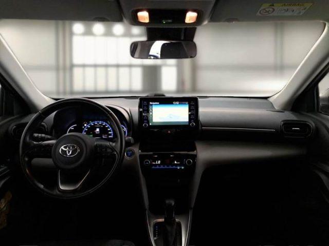 TOYOTA Yaris Cross 1.5 Hybrid 5p. E-CVT AWD-i Business