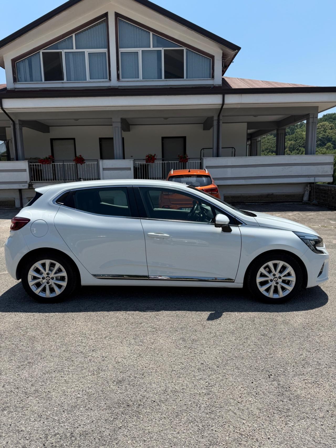 Renault Clio Full Hybrid E-Tech 140 CV 5 porte Intens