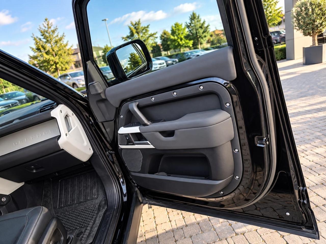 Land Rover Defender 90 3.0D I6 250 CV AWD Auto X-Dynamic SE