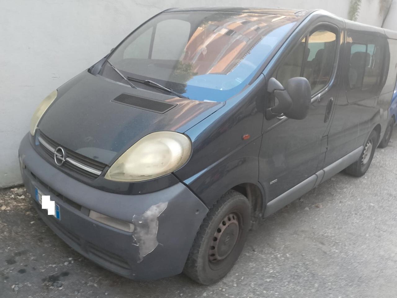 Opel Vivaro Pulmino