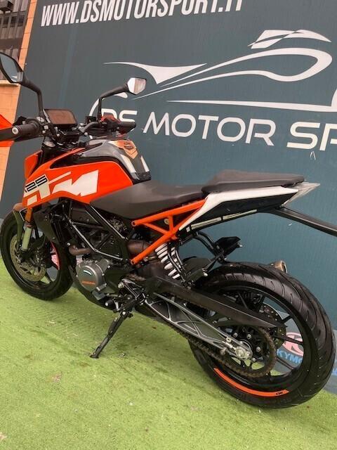 KTM Duke 125 GARANZIA PERMUTE FINANZIAMENTO