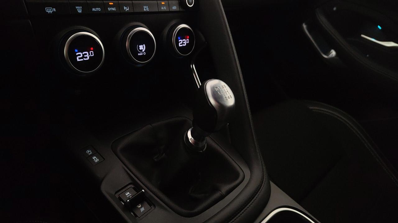 JAGUAR E-Pace 2017 - E-Pace 2.0d i4 R-Dynamic SE awd 150cv