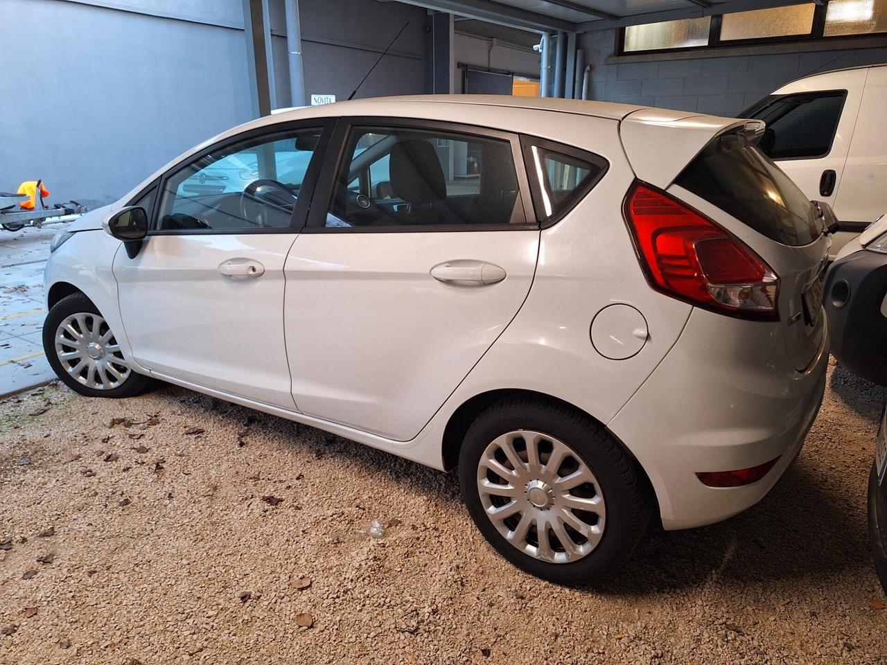 Ford Fiesta 1.5 TDCi 75CV 5 porte N1 NEOPATENTATI