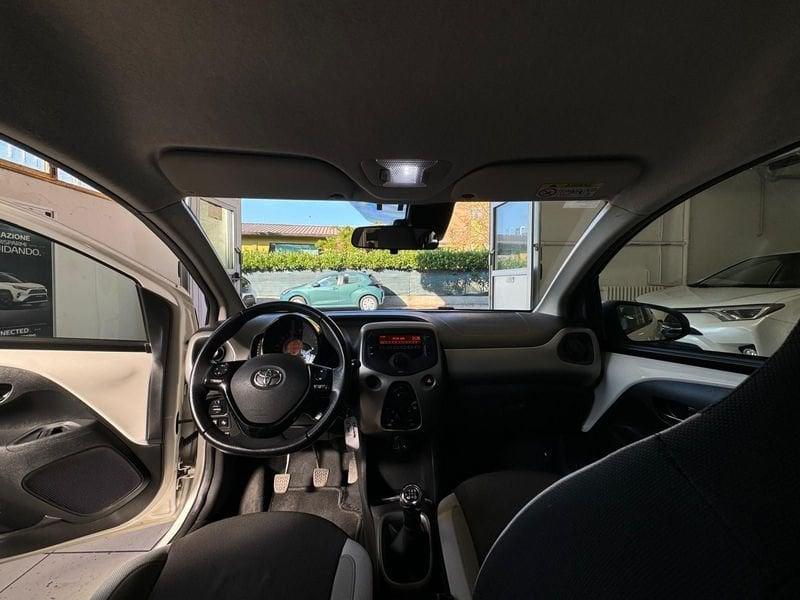 Toyota Aygo Aygo 5p 1.0 x-black tss