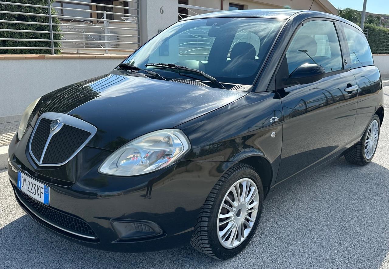 Lancia Ypsilon 1.4 Platino Ecochic GPL