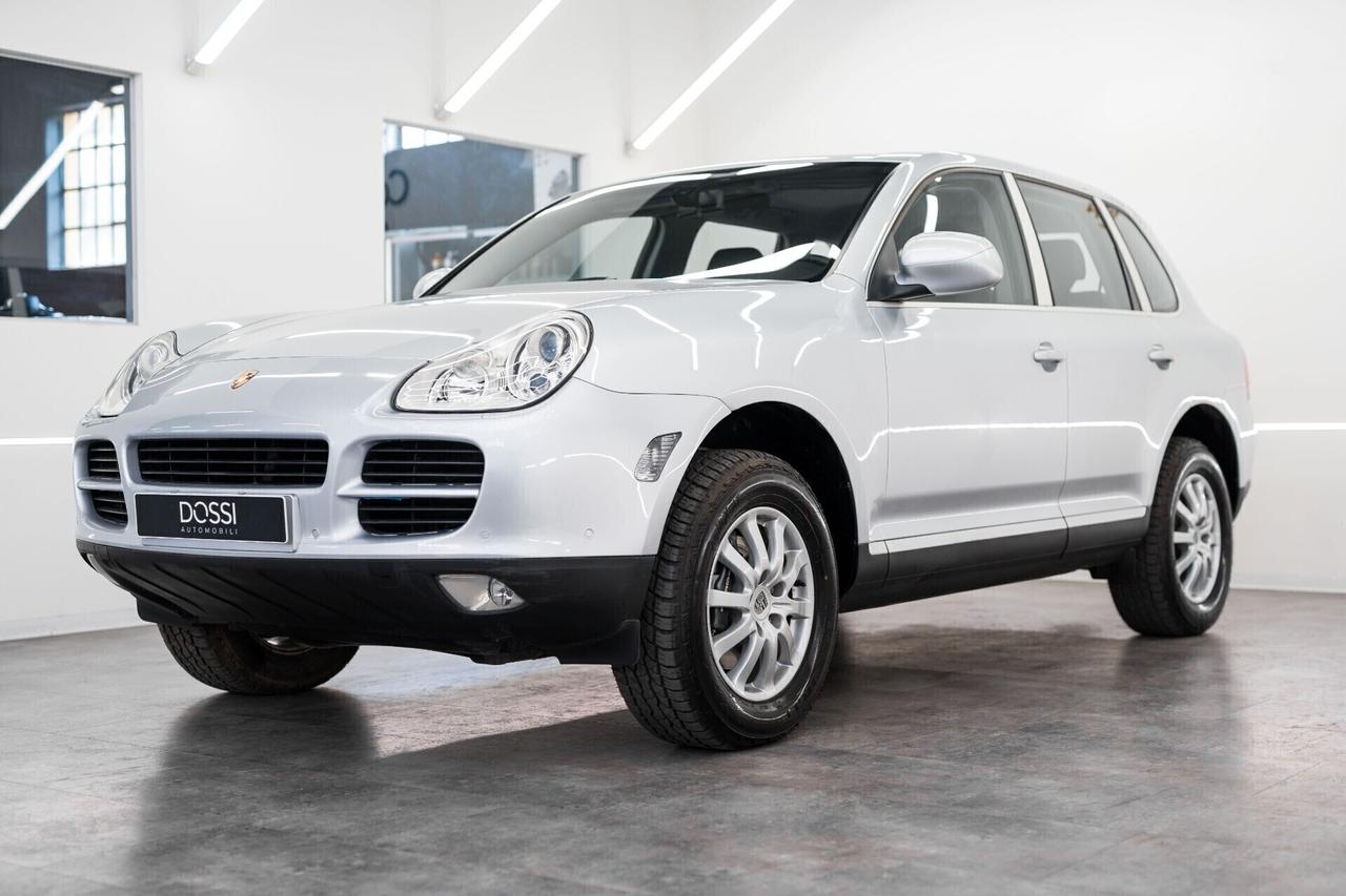 Porsche Cayenne 3.2 V6 --MANUALE--