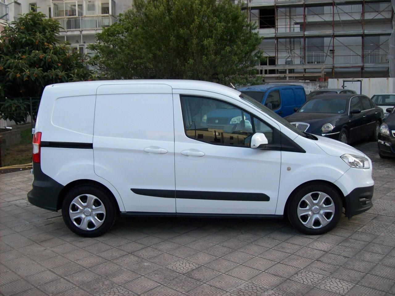 Ford Transit Courier Van 1.5 TDCi 95CV Trend