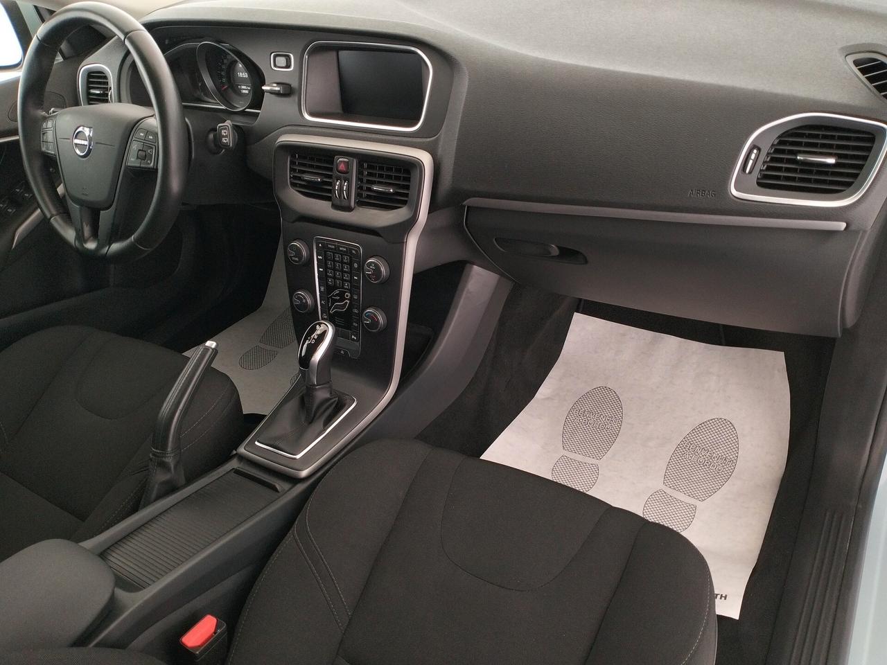 Volvo V40 D2 Geartronic Business - NEOPATENTATI