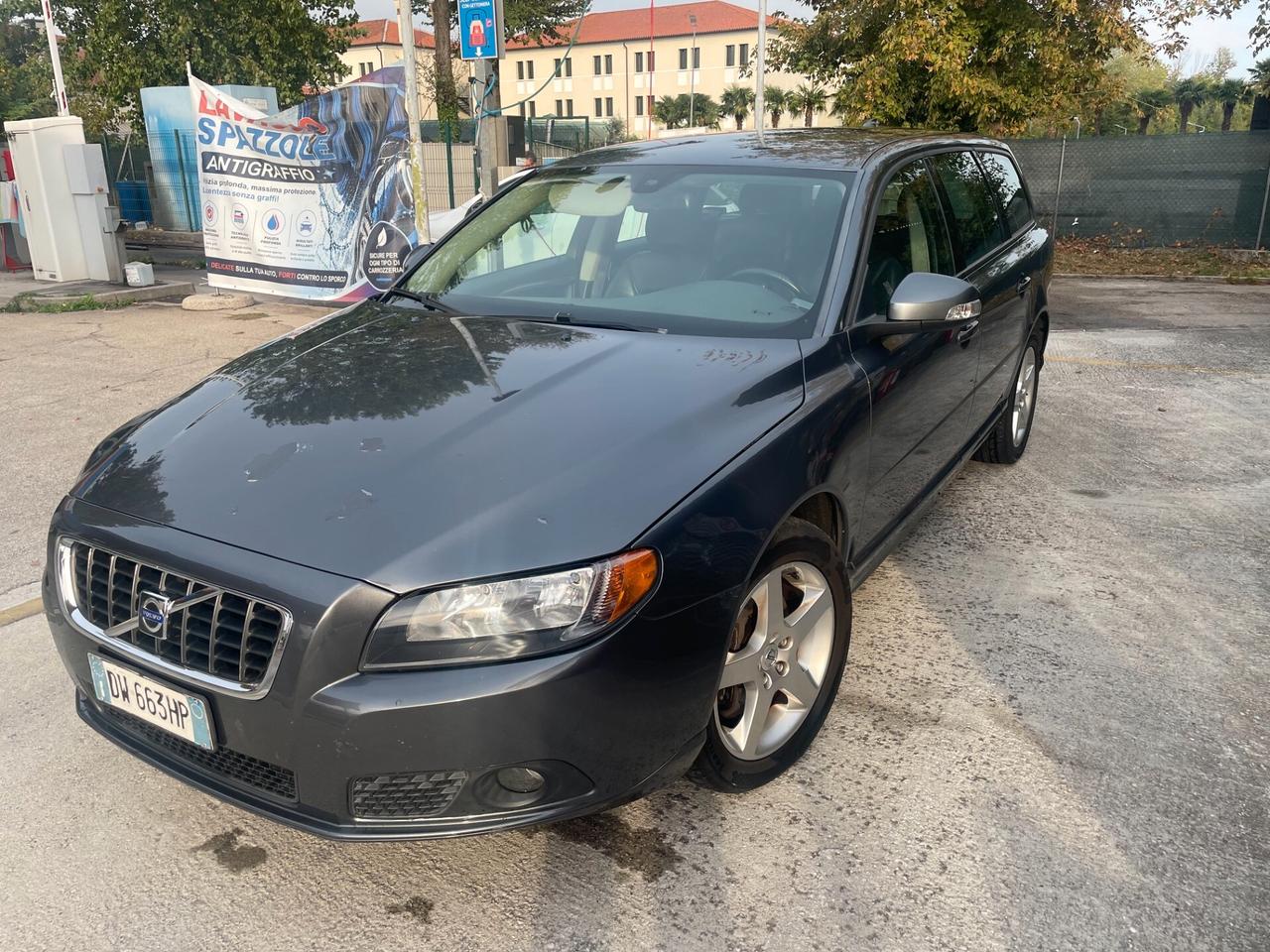 Volvo V70 2.4 D5 Geartronic Momentum