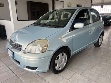 Toyota Yaris 1.0i 16V cat 5 porte Sol