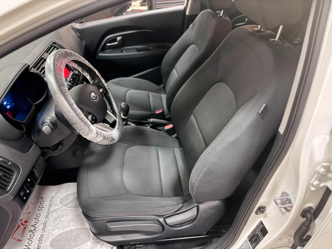 Kia Rio 1.4 CRDi WGT 5p. EX