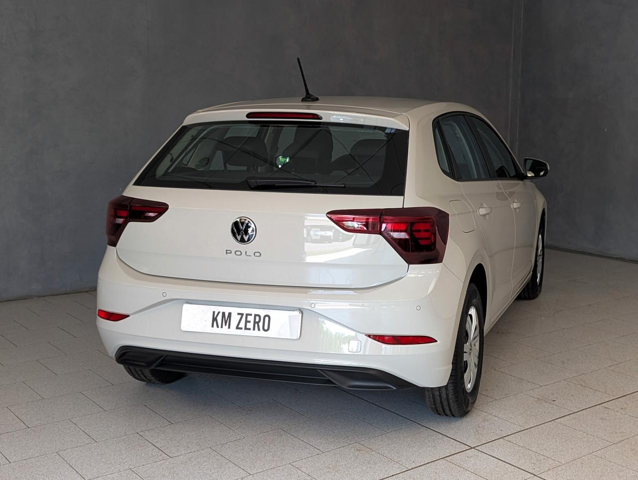 VOLKSWAGEN POLO 1.0 MPI 80CV LIMITED ED. PLUS KM0