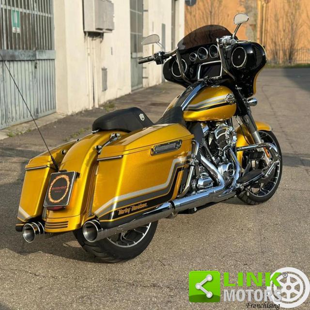 HARLEY-DAVIDSON FLHX Street Glide Special Custom FLHXS
