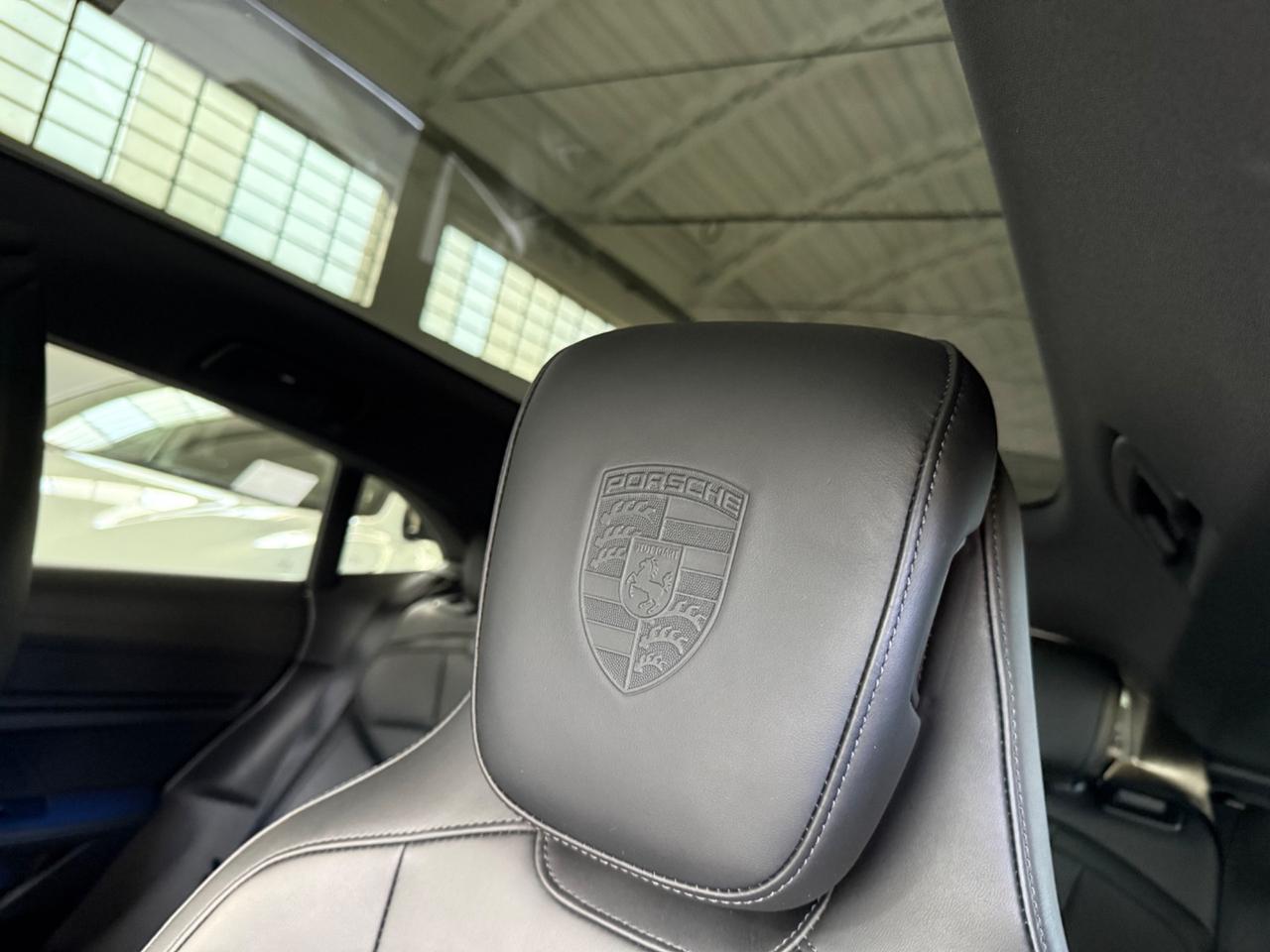 Porsche Taycan 4 Cross Turismo